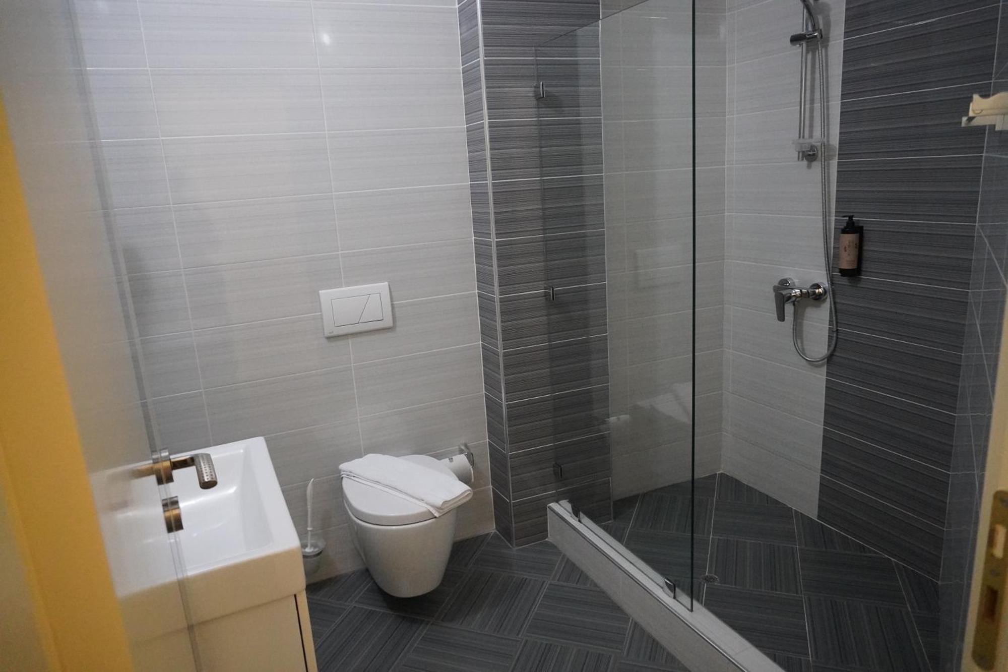 Hotel Agel Sarande Bilik gambar